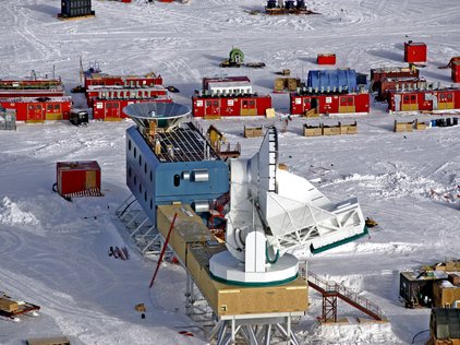 Radioteleskop am Südpol